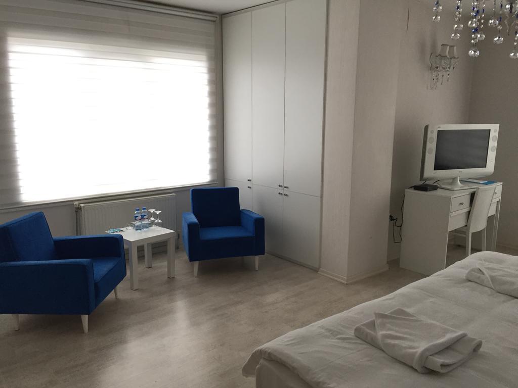 Airport Aparthotel 3*