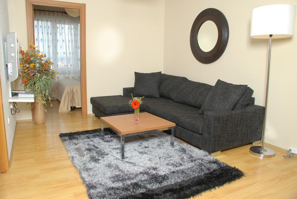 Aparthotel Airport 3*