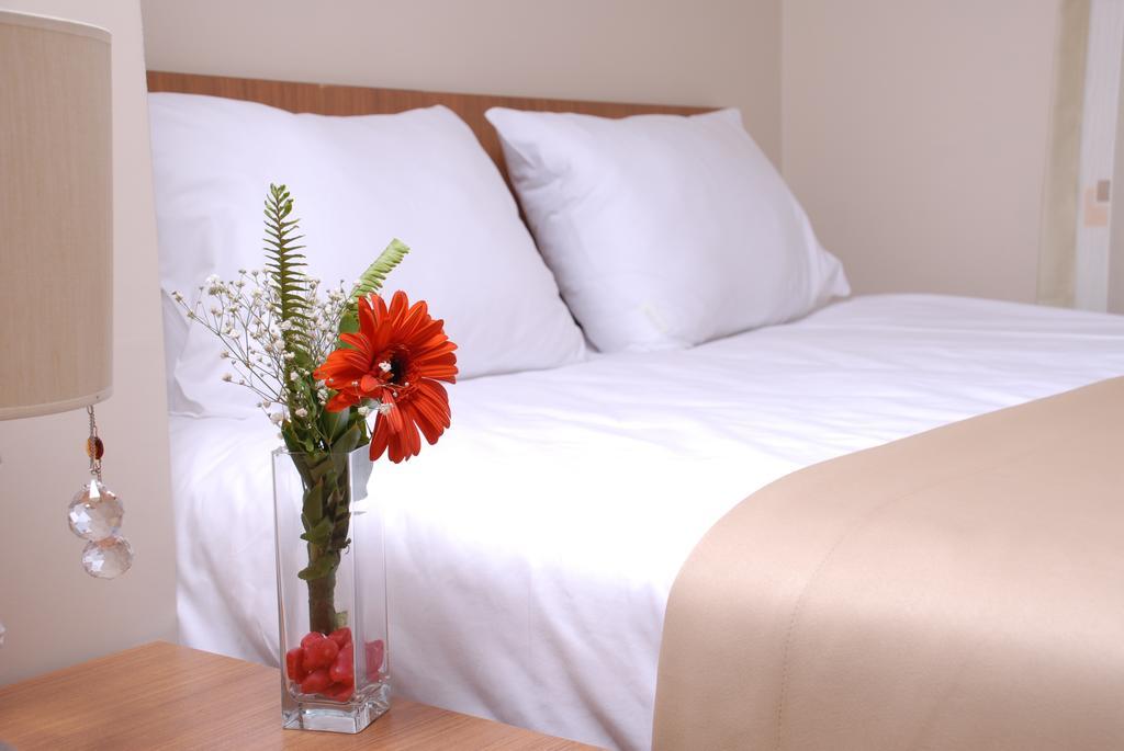 Airport Aparthotel 3*
