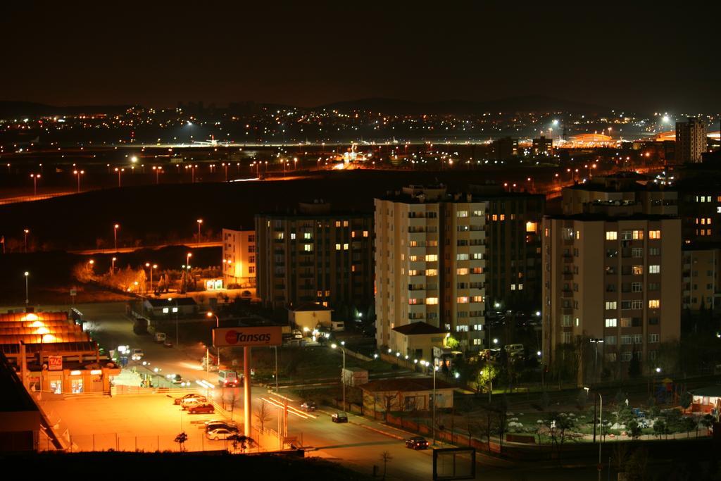 Airport Aparthotel 3*