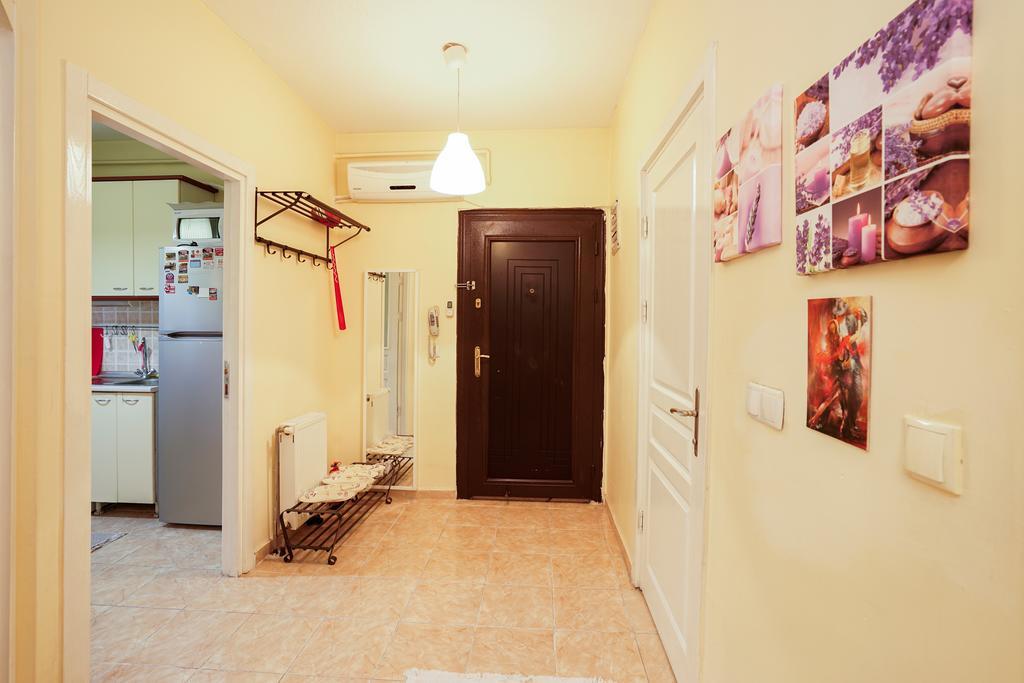 Fuarev - Halkali Area Apartment