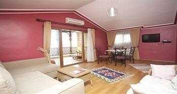 Aparthotel Balat Suites 3*