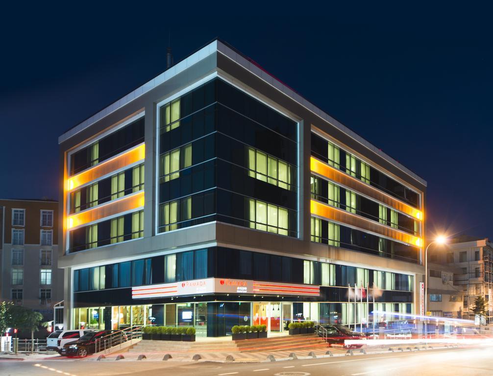 Ramada Encore Kartal 4*