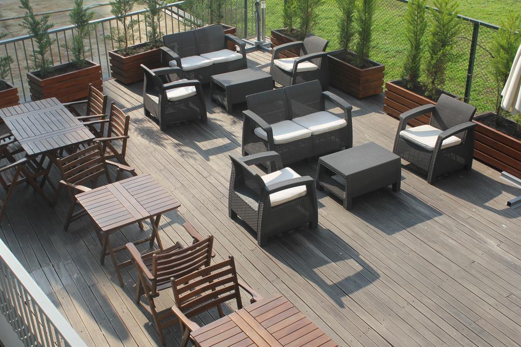 Nish Suites&hotel Otel
