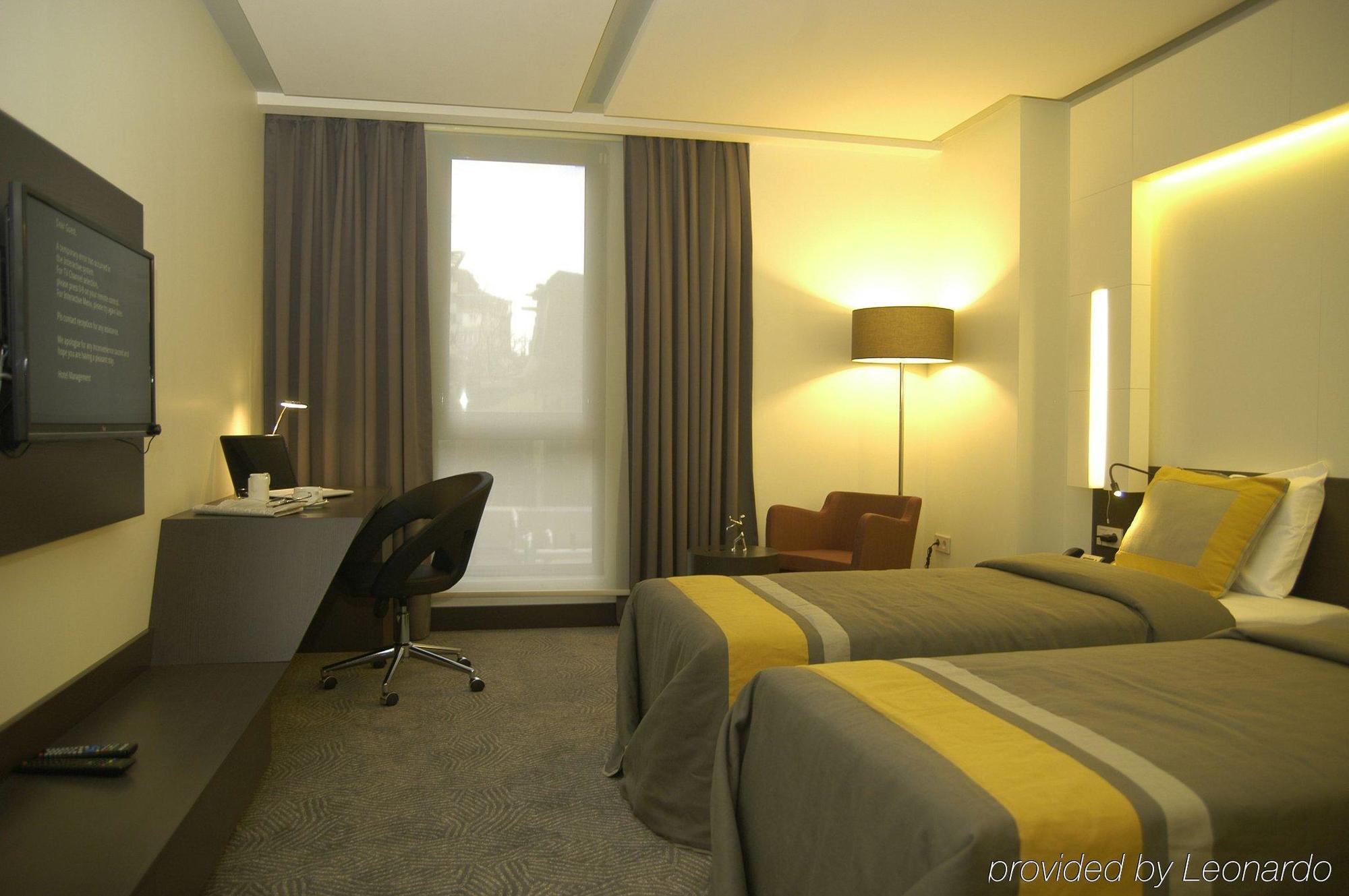 Caratpark Taksim 4*