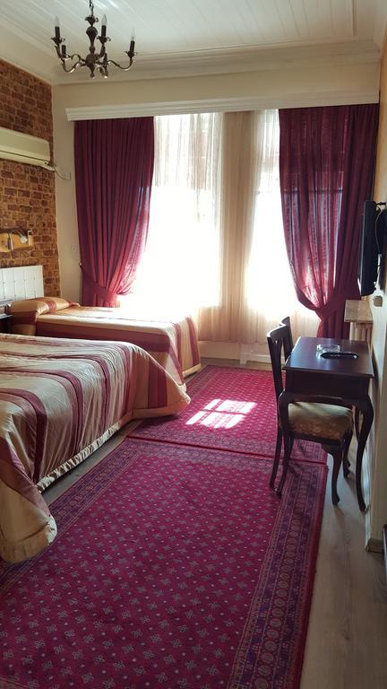 Yesilkoey Airport 3*