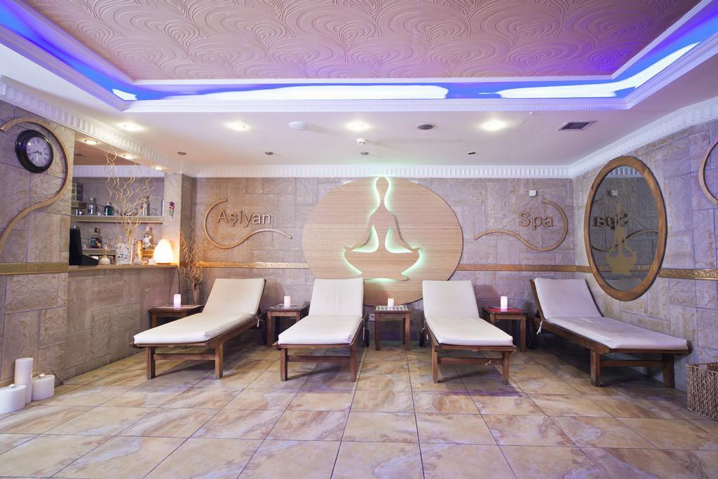 Hotel Grand Asiyan 4*