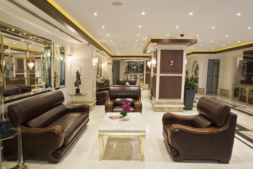 Hotel Grand Asiyan 4*