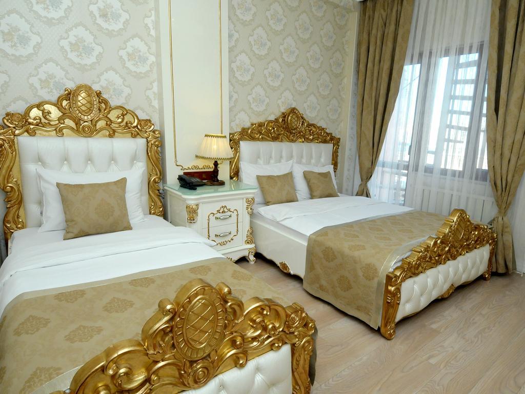 Town Hotel