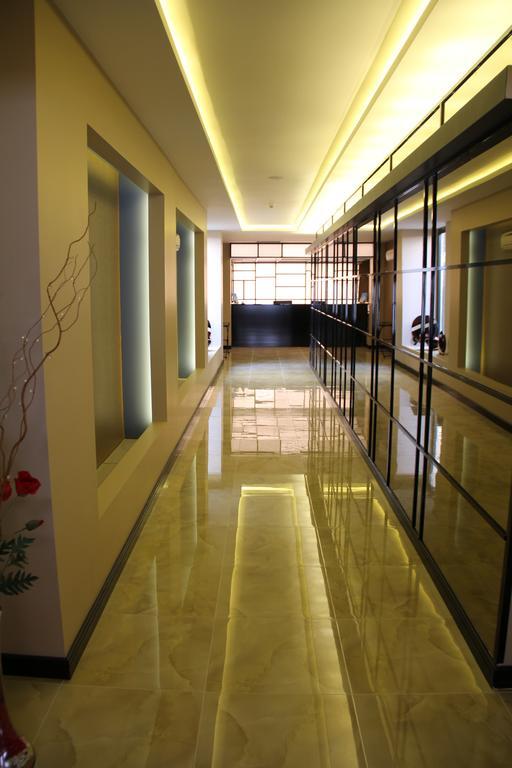 Airport Aparthotel 3*