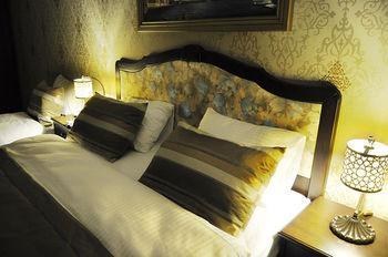 Taksim House 3*