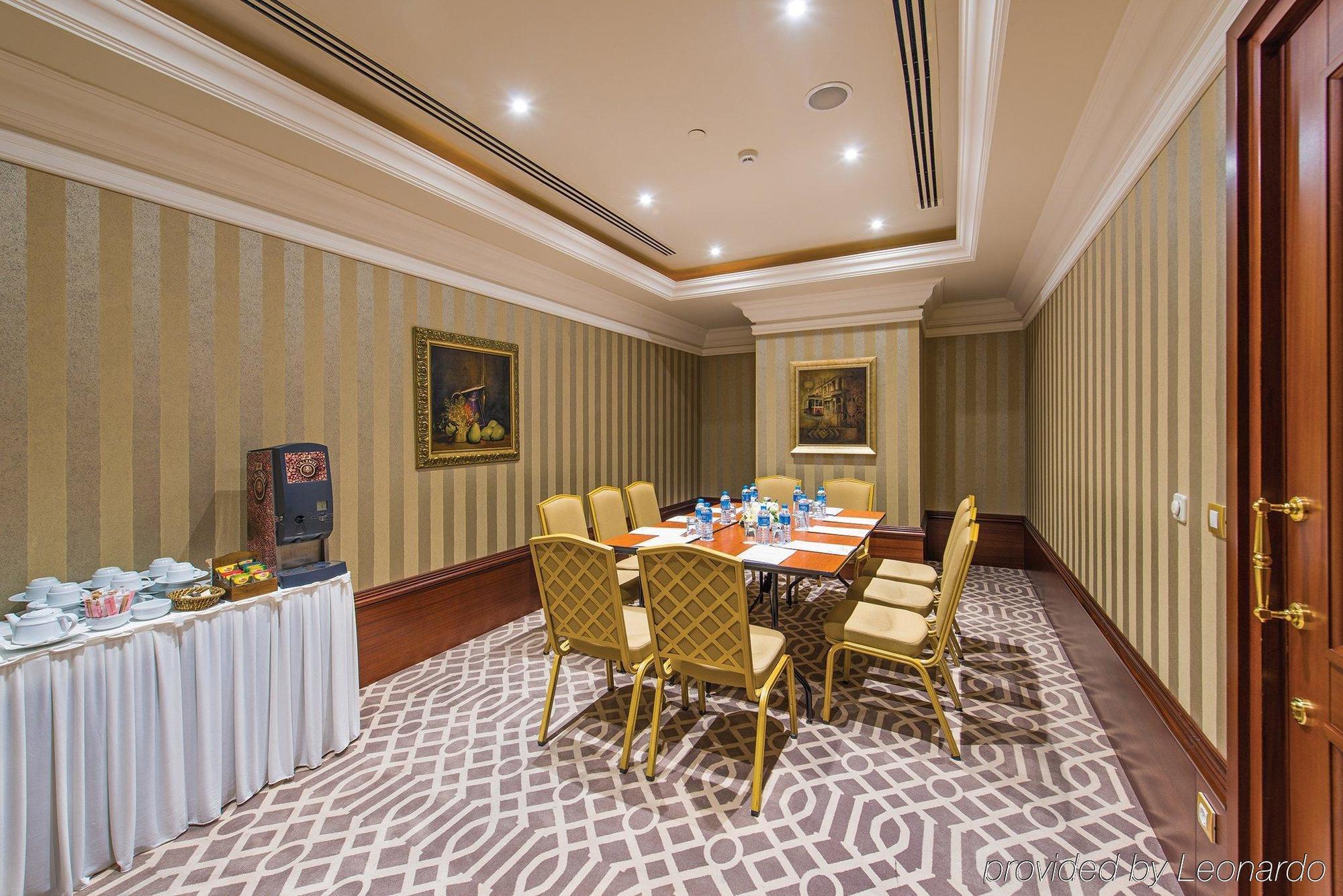 Elite World Taksim Hotel 5*