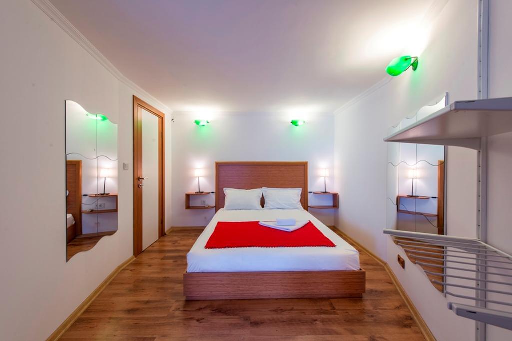 Taxim Elegance Hotel 2*