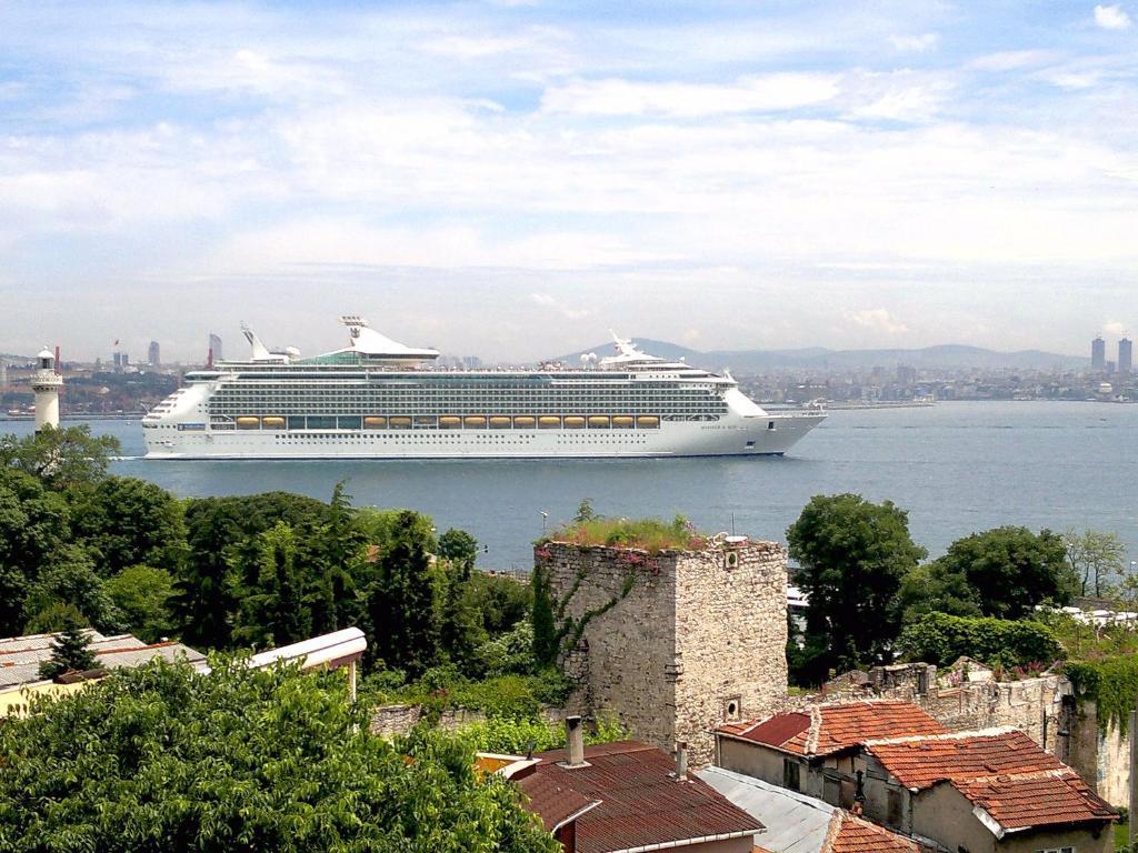 Emre Hotel 2*