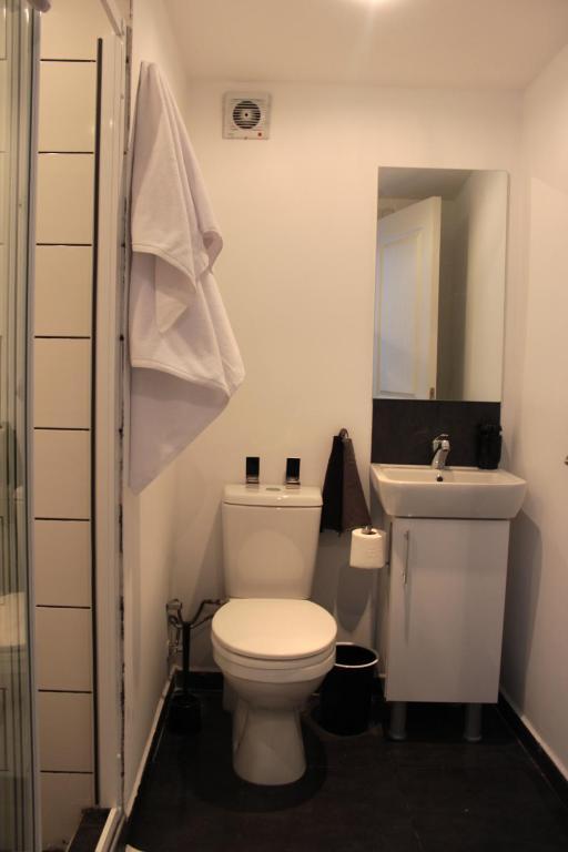 Hotel My - *
