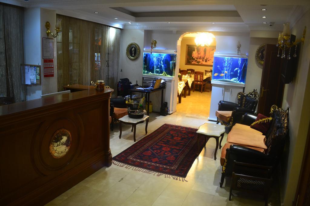 Blue Hotel