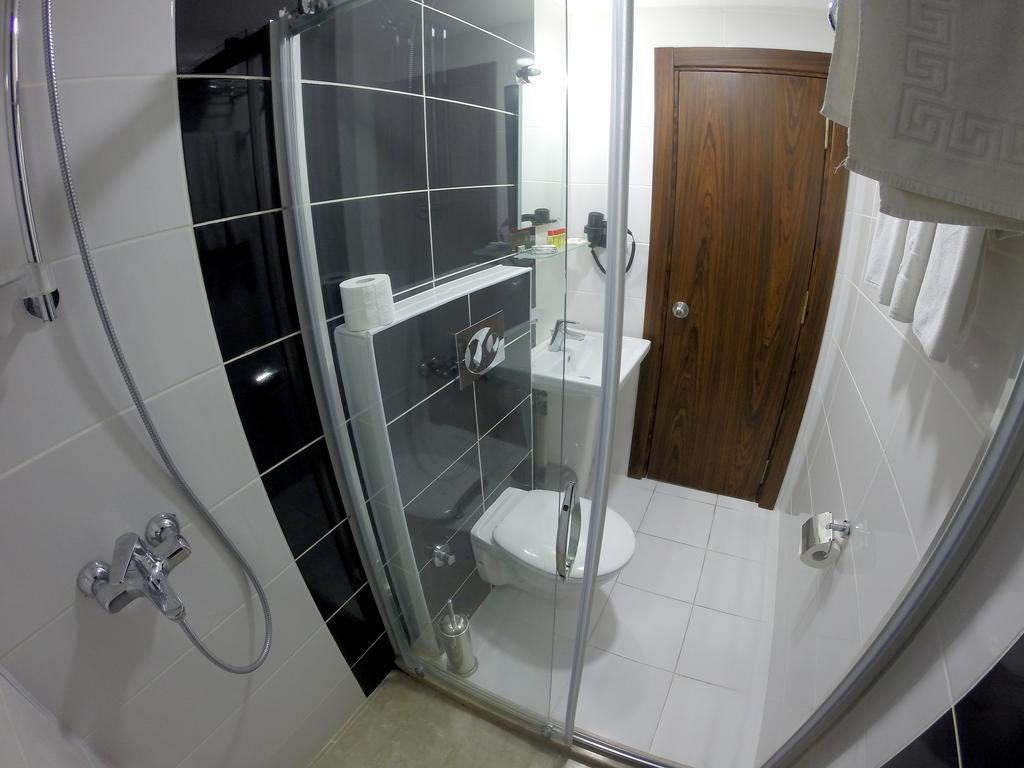 Lal Hotel 3*