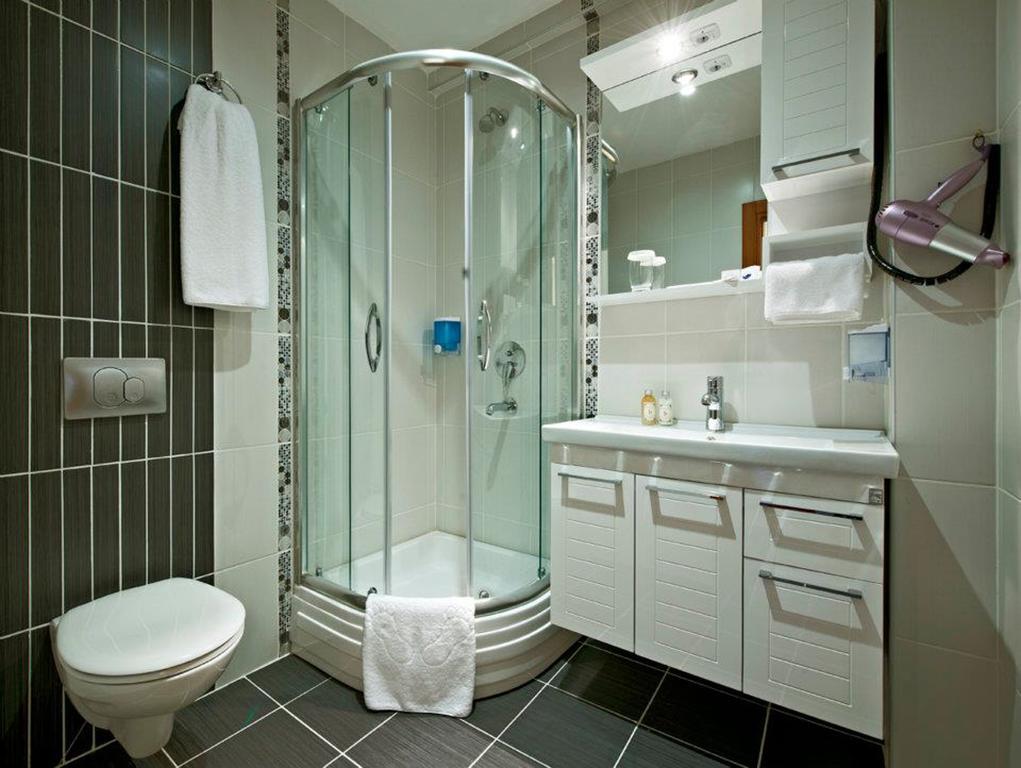 Retropera Hotel 2*