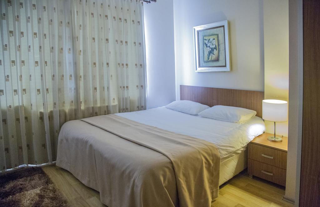 Airport Aparthotel