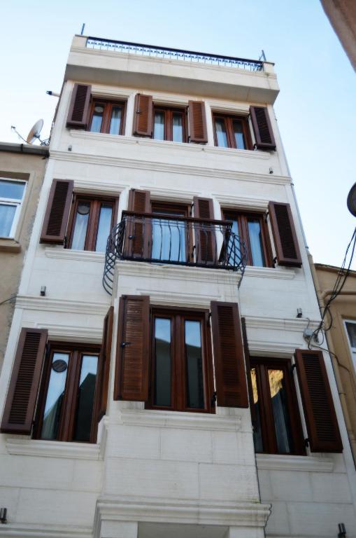 Taksim Guest