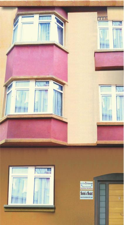 Kevin's Hostel *
