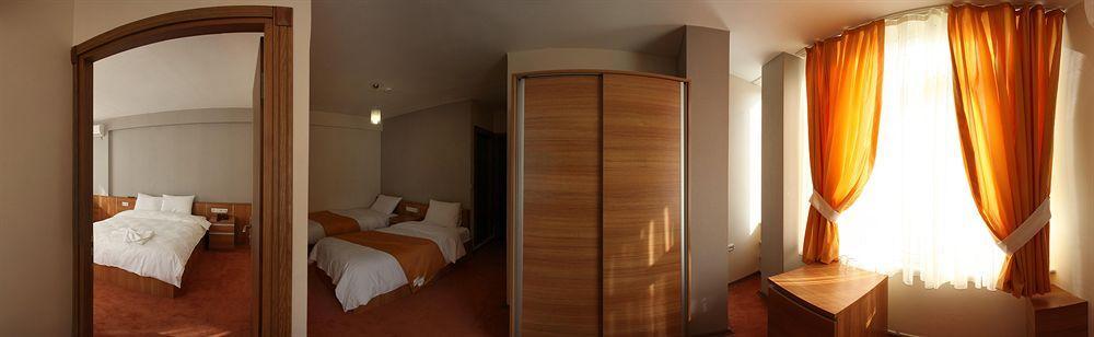 Hotel Omega Luxx 3*