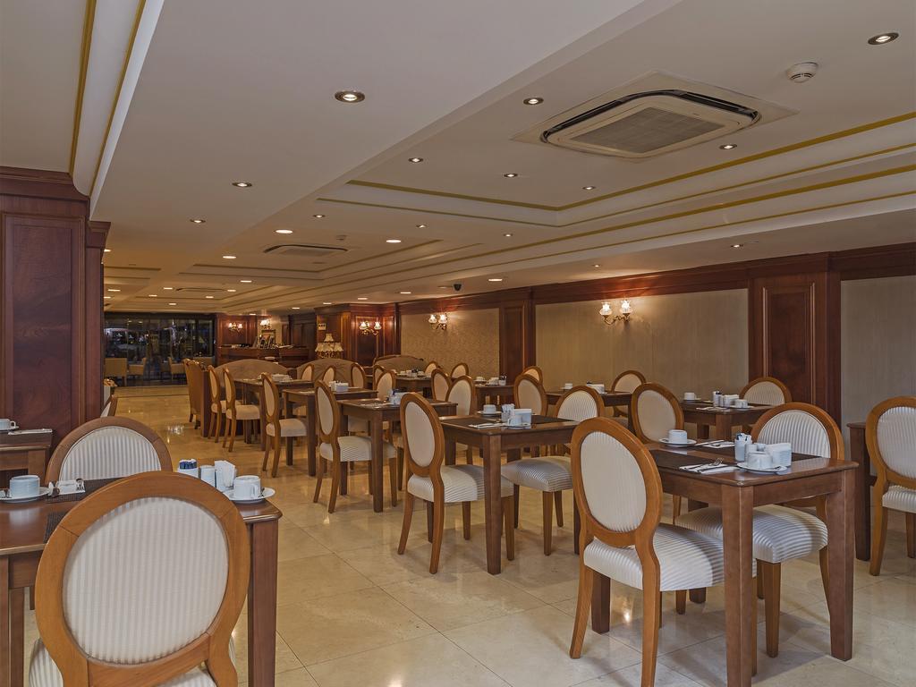 Nova Plaza Park Hotel 4*