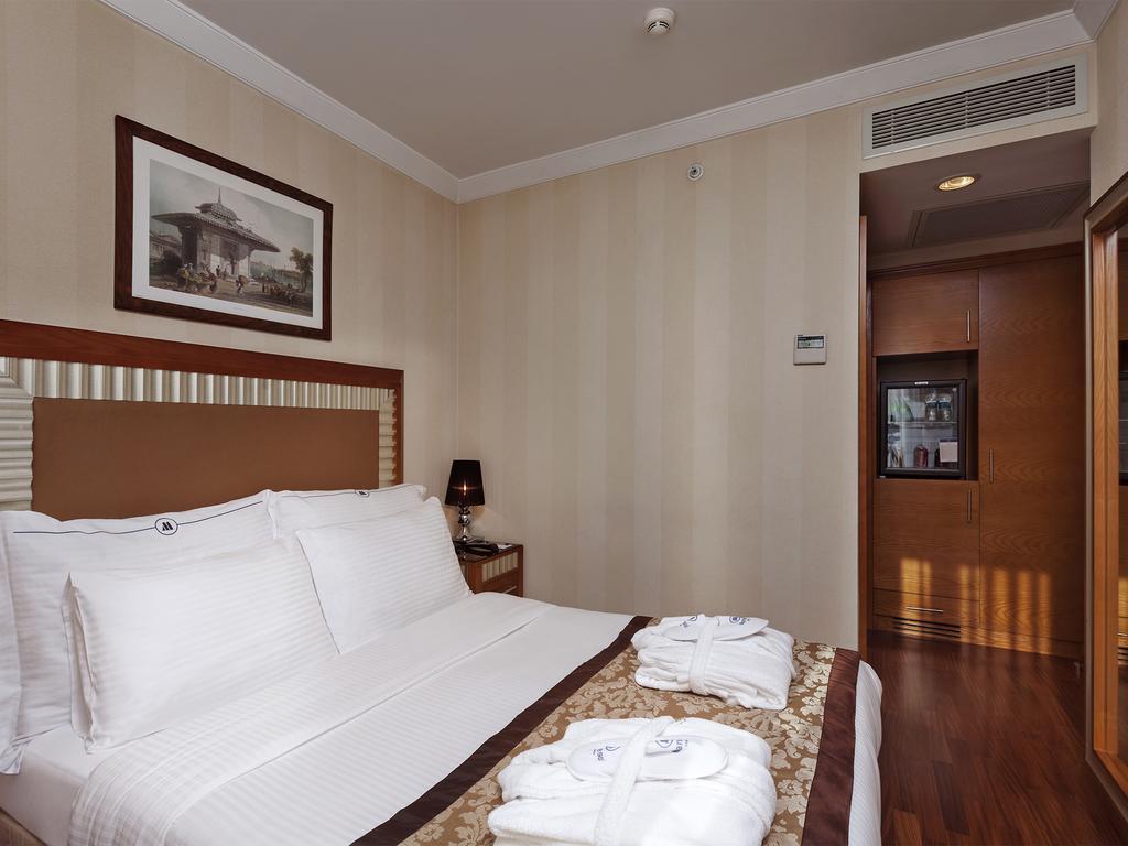 Hotel Nova Plaza Park 4*