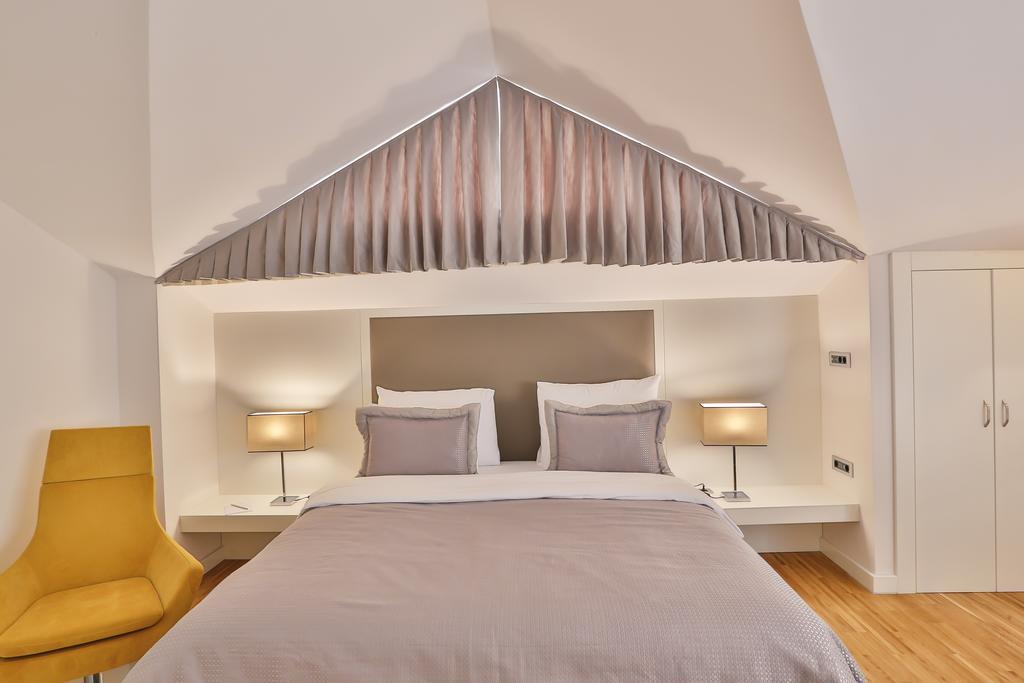 Otel Business Life