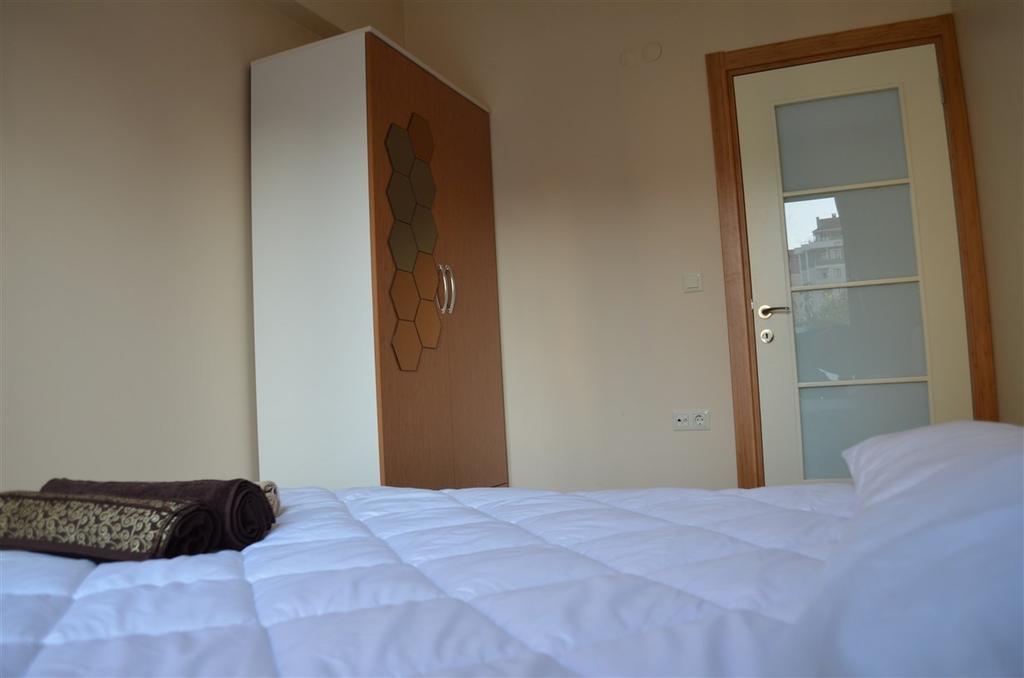 Aparthotel Hill *