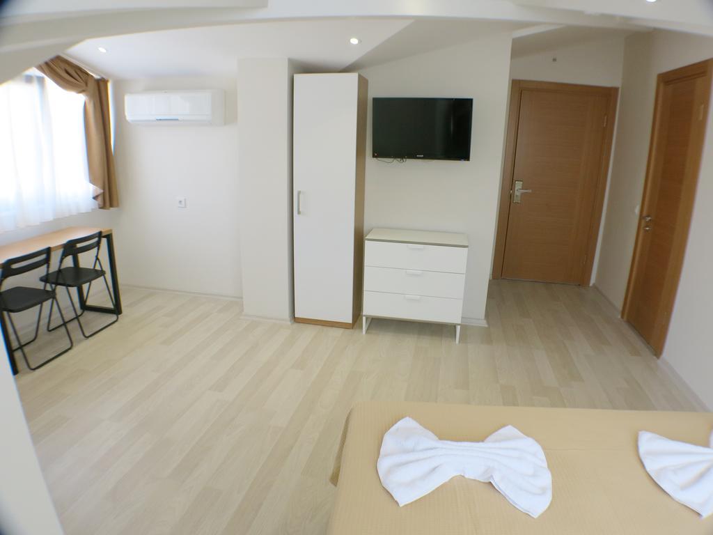 Apartment Holas *