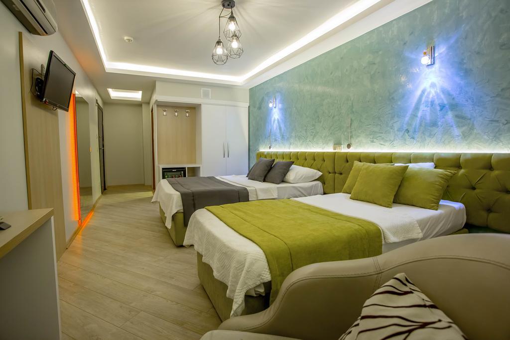 Pera Capitol Hotel