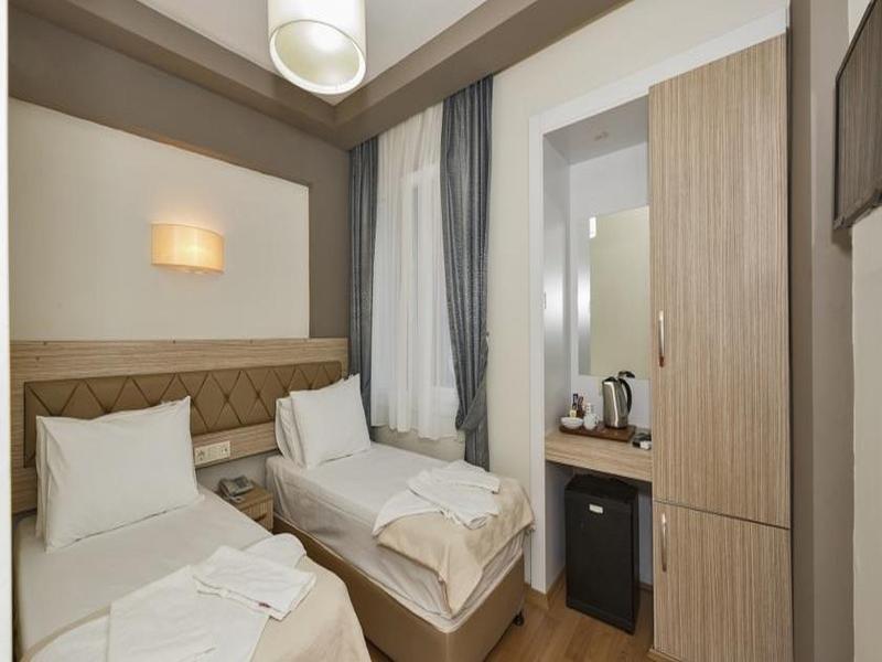 Metrolux Hotel 5*