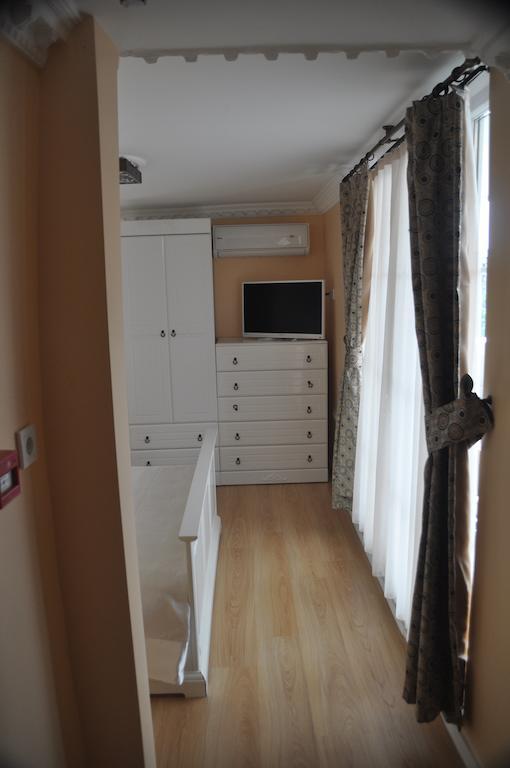 Corner Taksim 3*