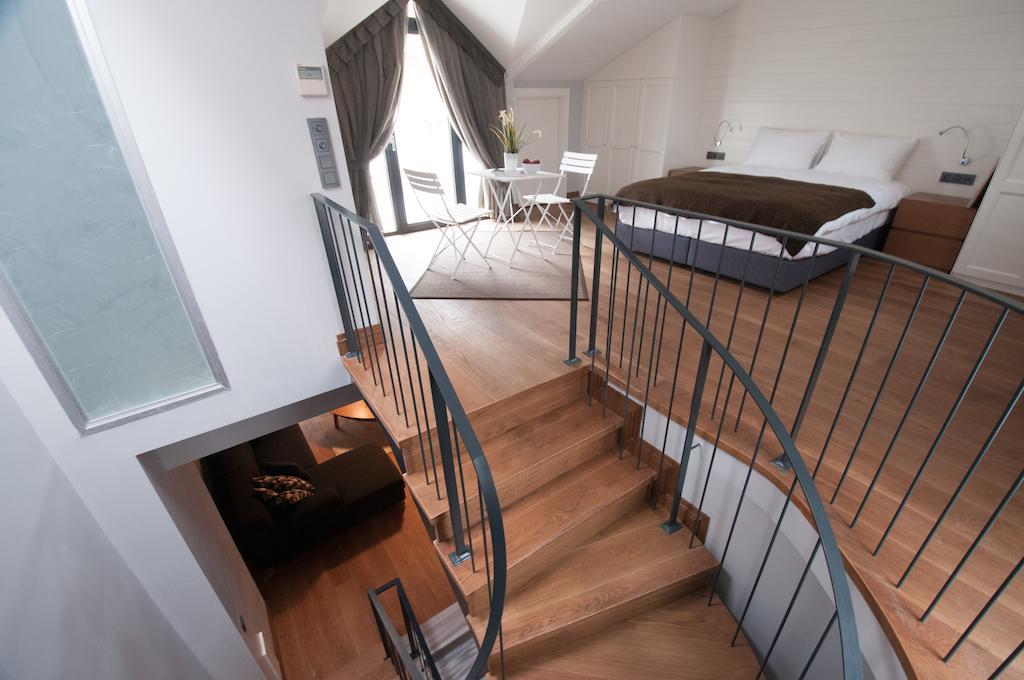 La Casa Pera Suites Aparthotel
