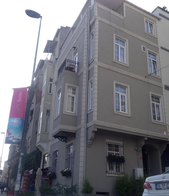Corner Taksim 3*
