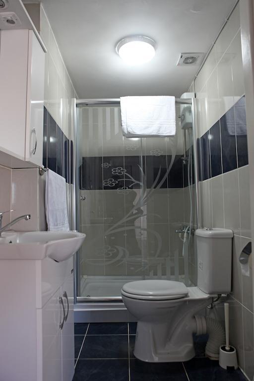Serra Suites *