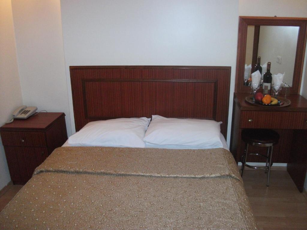 Otel Emos