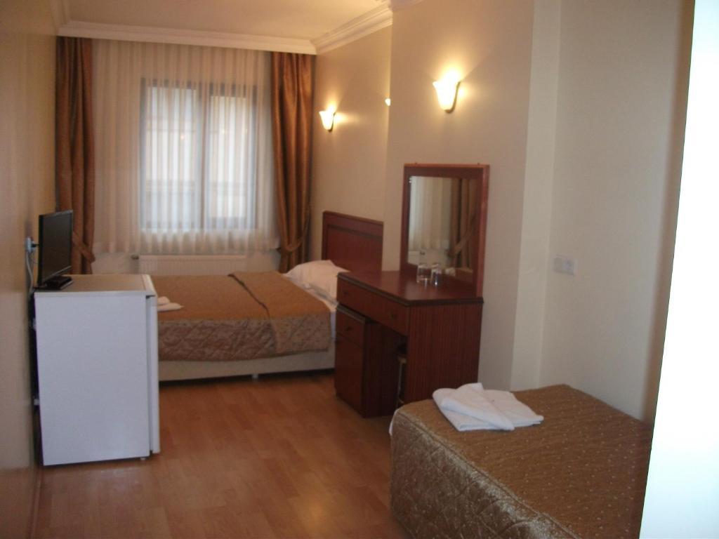 Otel Emos