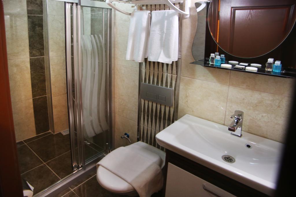 Hotel Theodian 3*