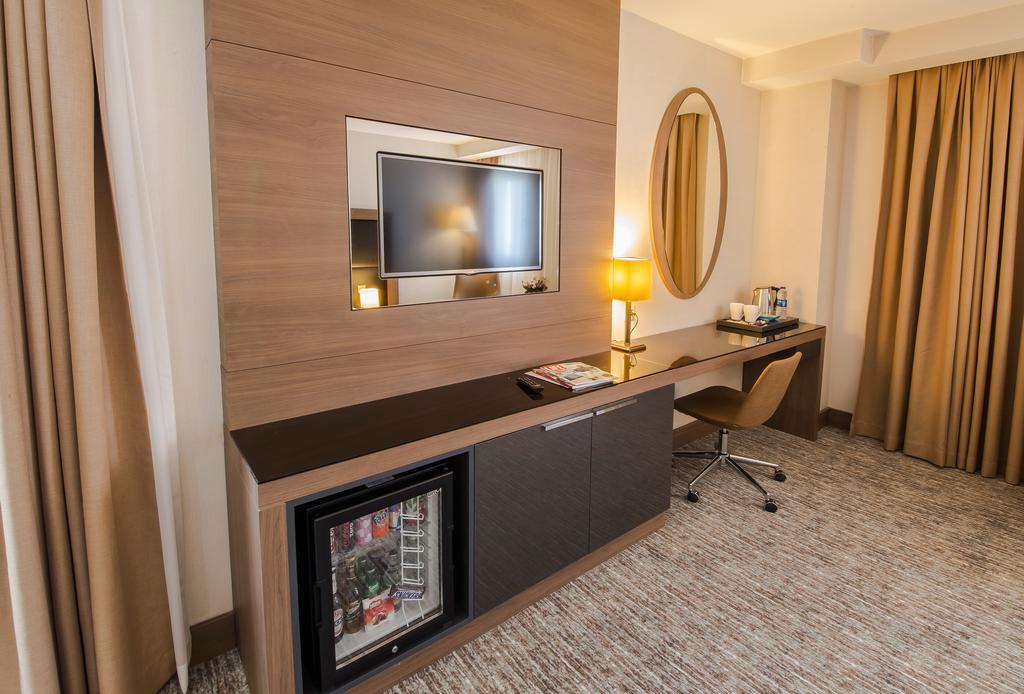 Inside Sisli