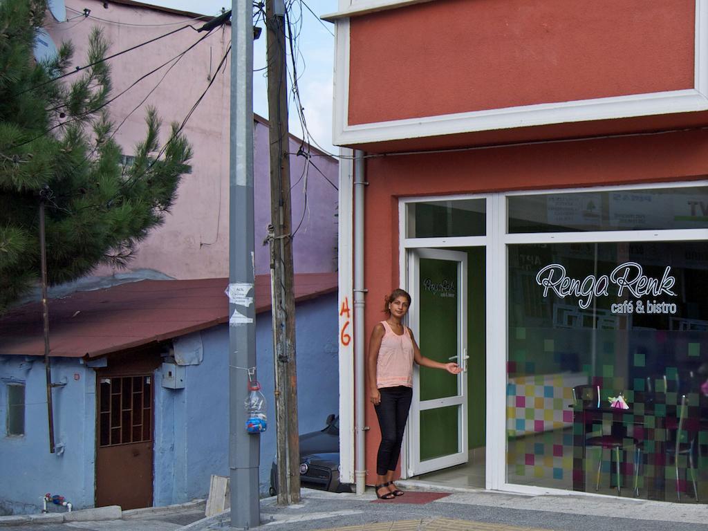 Hostel Rengarenk & *