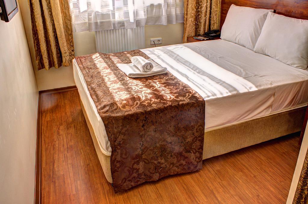 Hotel Real Life 2*