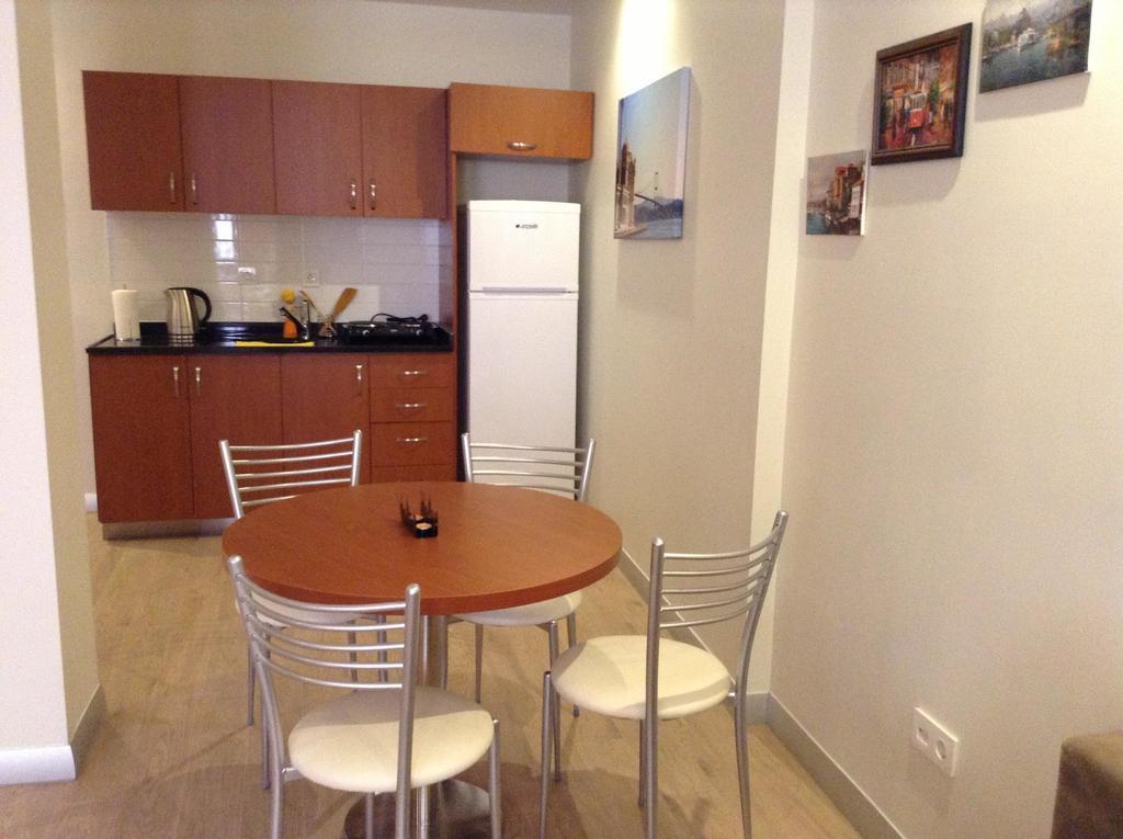 Apartment Honey House