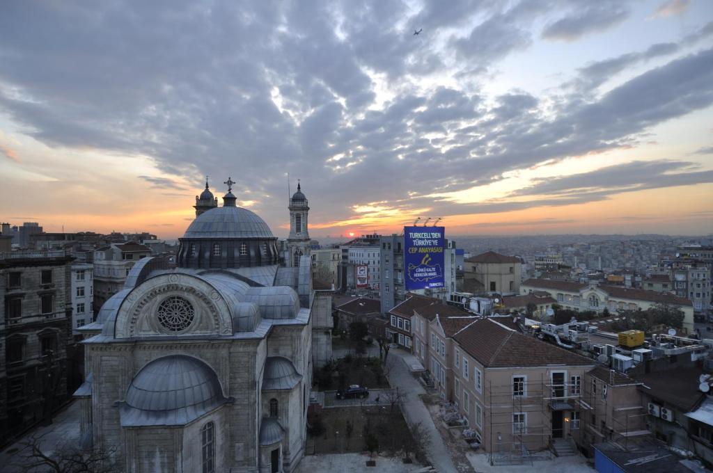 Alkoclar Keban Hotel 4*