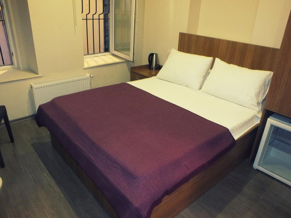 Hotel City Plus Butik 3*