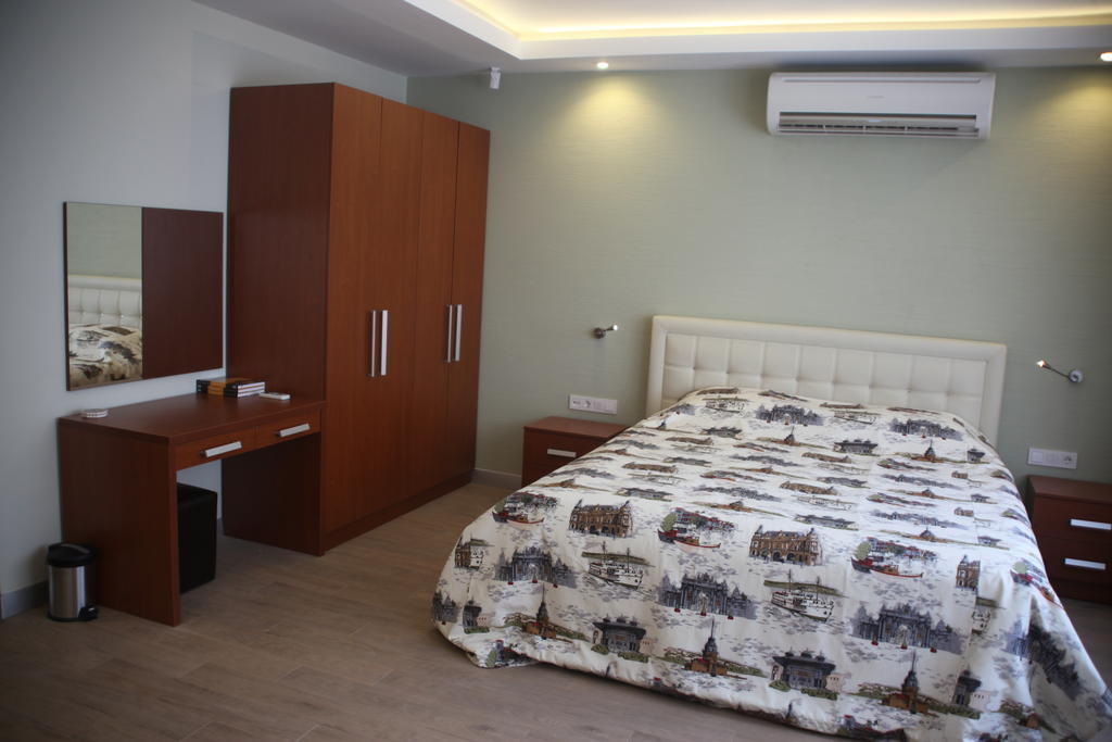 Apartment Honey House