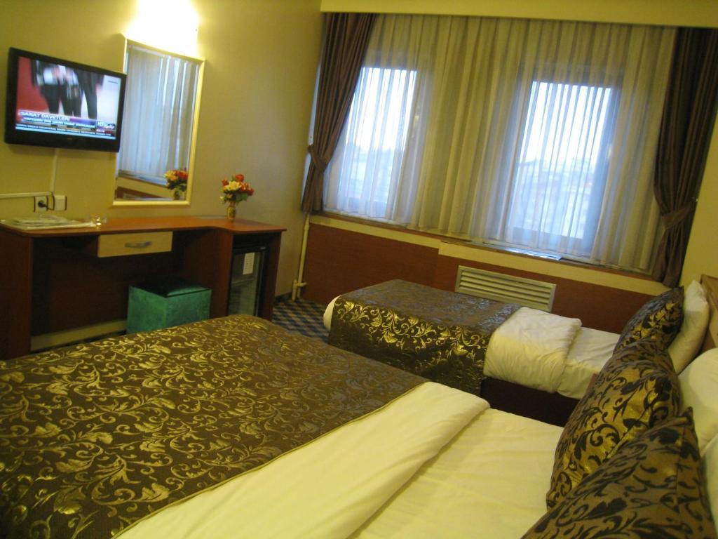City Hotel 3*
