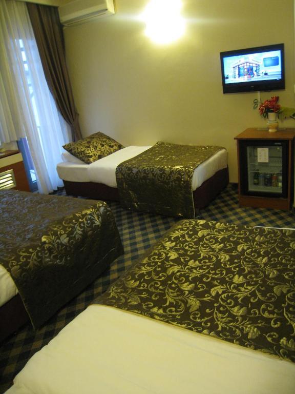 City Hotel