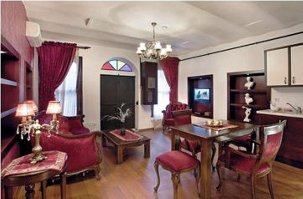 Ascot House Apartment